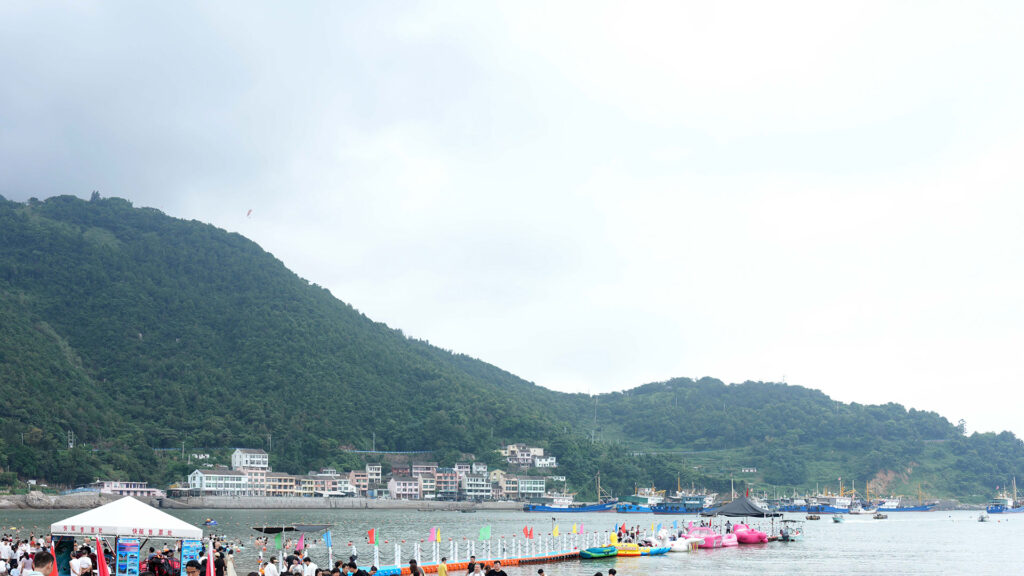 乘风破浪，凝心聚力 —— 珊鑫团队月亮湾度假区精彩团建回顾